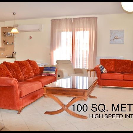Giorgos Large Size Apartments -Family Friendly With Free Parking And Yard Views Héraklion Extérieur photo