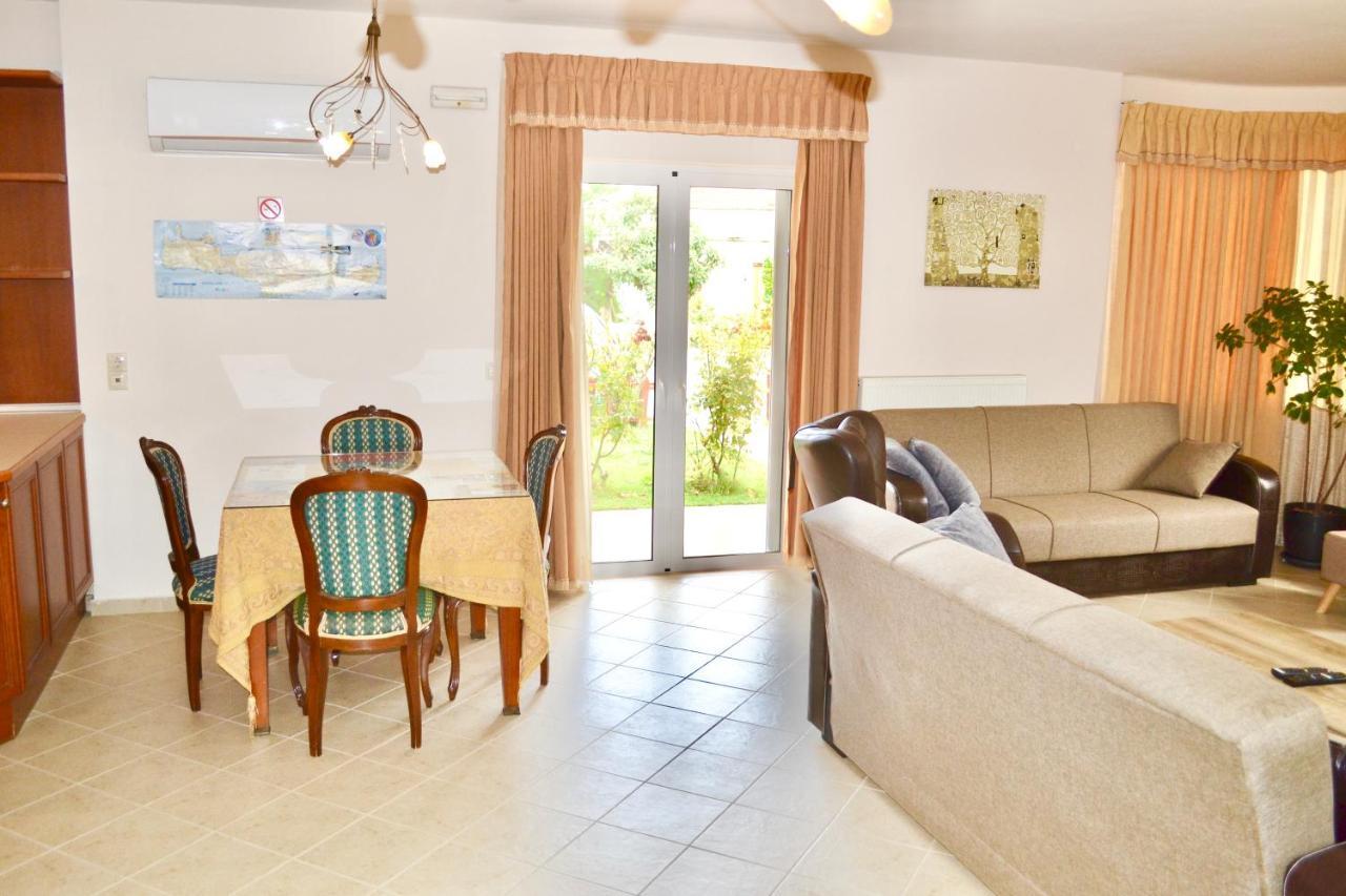 Giorgos Large Size Apartments -Family Friendly With Free Parking And Yard Views Héraklion Extérieur photo
