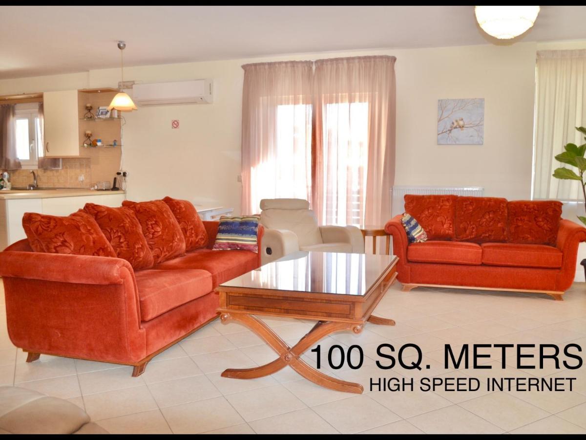 Giorgos Large Size Apartments -Family Friendly With Free Parking And Yard Views Héraklion Extérieur photo