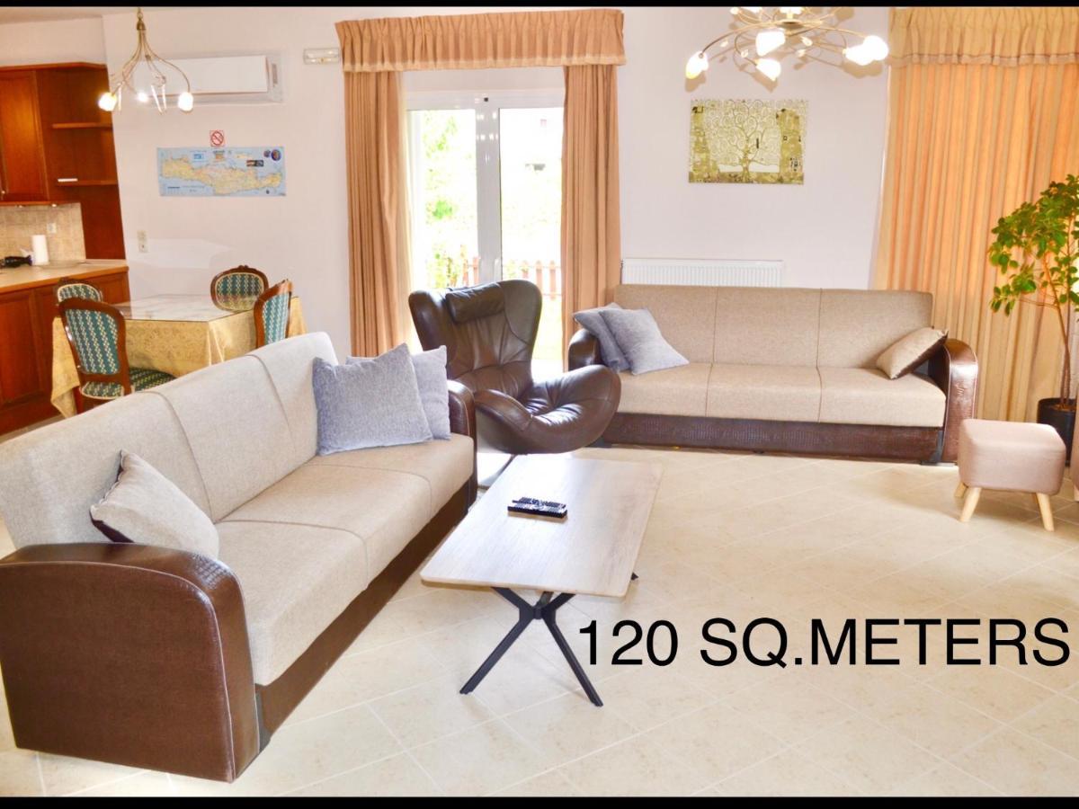 Giorgos Large Size Apartments -Family Friendly With Free Parking And Yard Views Héraklion Extérieur photo
