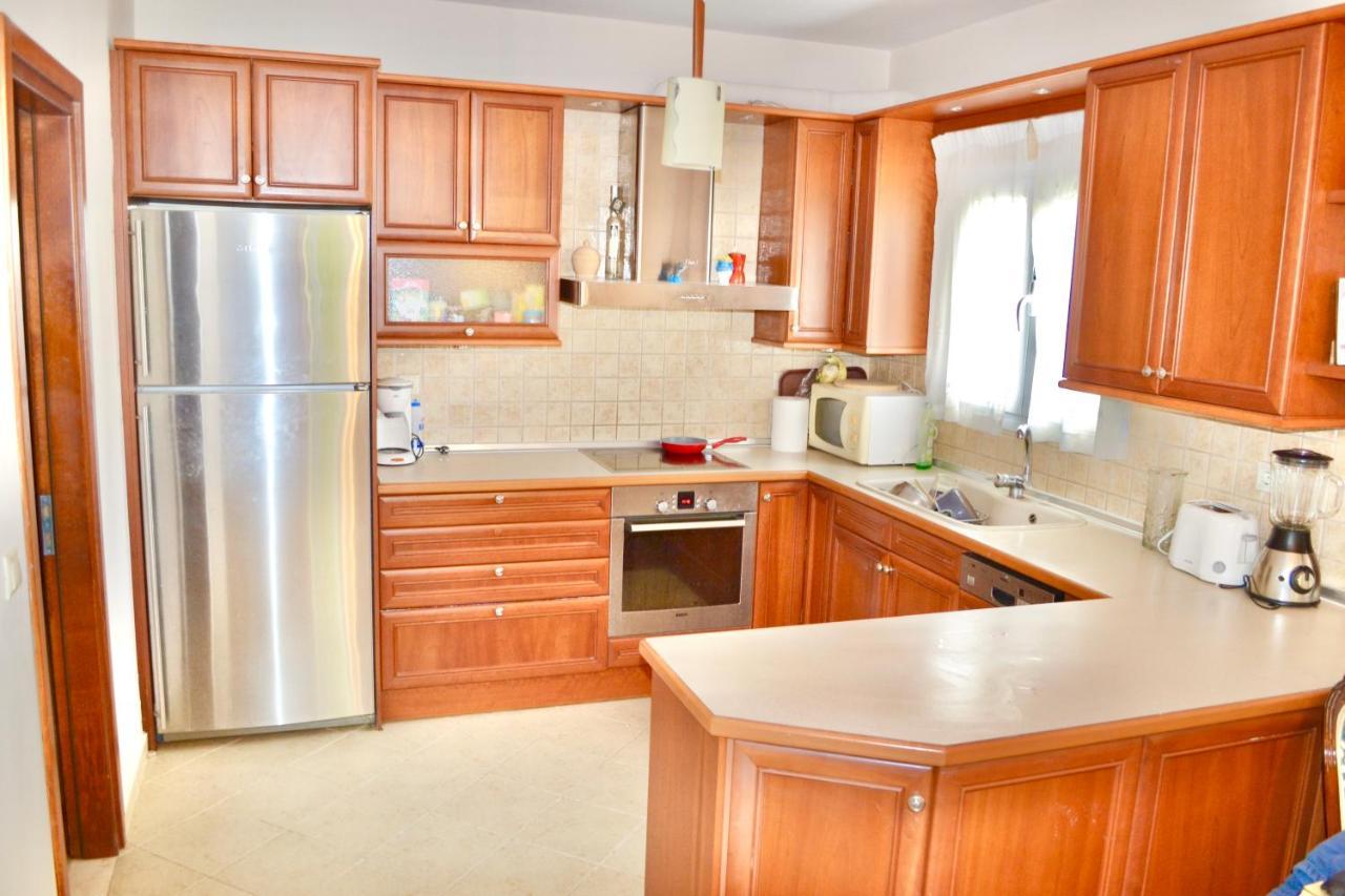 Giorgos Large Size Apartments -Family Friendly With Free Parking And Yard Views Héraklion Extérieur photo